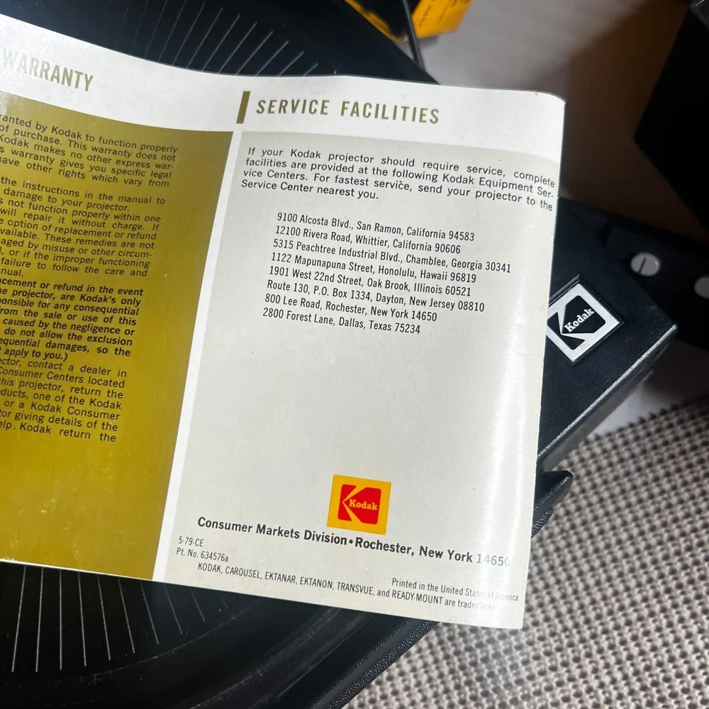 Kodak Carousel 760H Auto-Focus Slide Projector with Ektanar C Zoom Lens & Slides